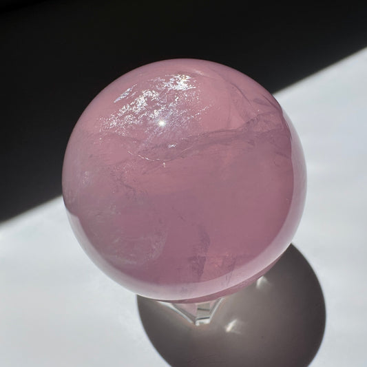 ラベンダーローズクォーツスフィア 45mm マダガスカル産