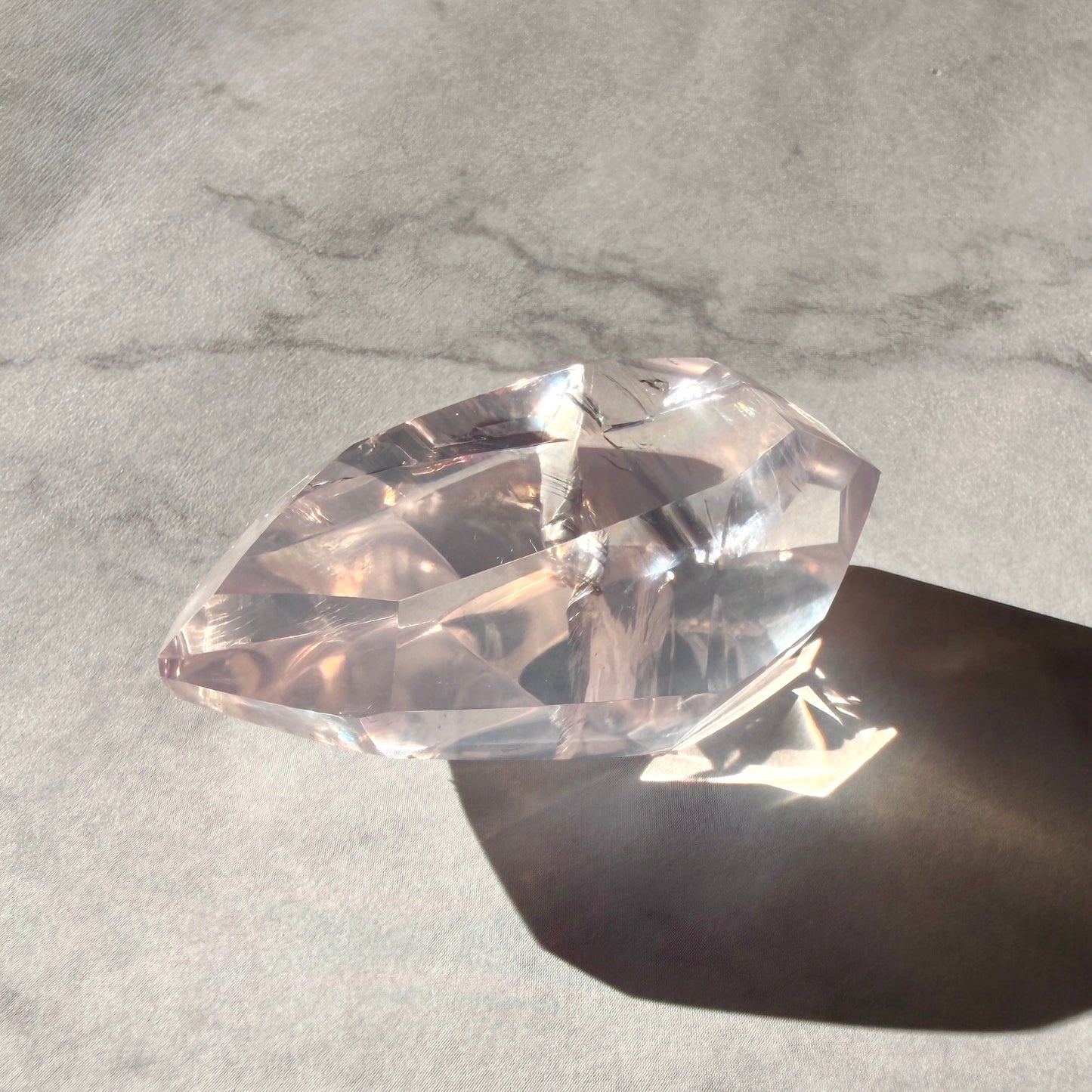 ローズクォーツ・フリーフォーム049